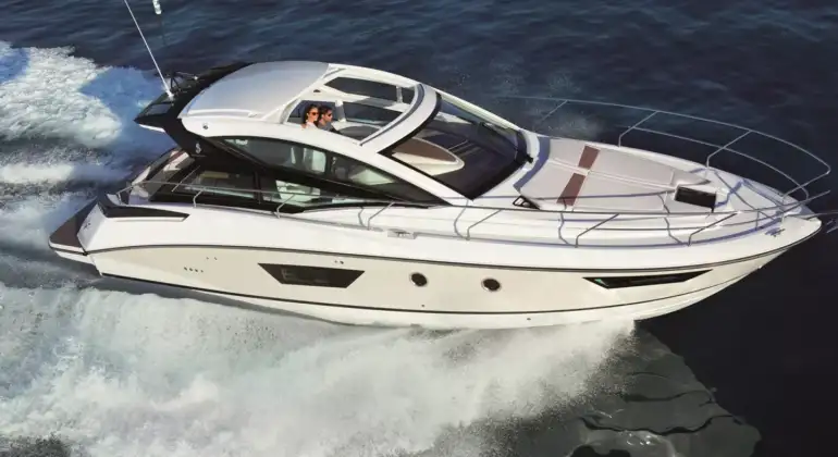 Bénéteau Gran Turismo 40 Yacht Charter Mykonos