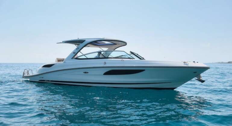 Sea Ray 350 SLX | Cyprus Yacht Charters